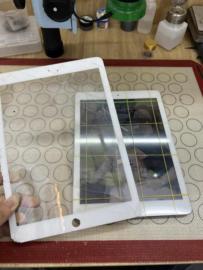 Dịch vụ sửa chữa iPad Chuyên nghiệp tại Shop Táo 11 Thay cảm ứng iPad