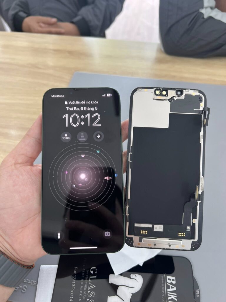 Thay màn hình iPhone giá rẻ hơn rất nhiều so với màn chính hãng – Giải pháp tiết kiệm thông minh cho người dùng iPhone 3 Thay màn hình iPhone tại Shop Táo