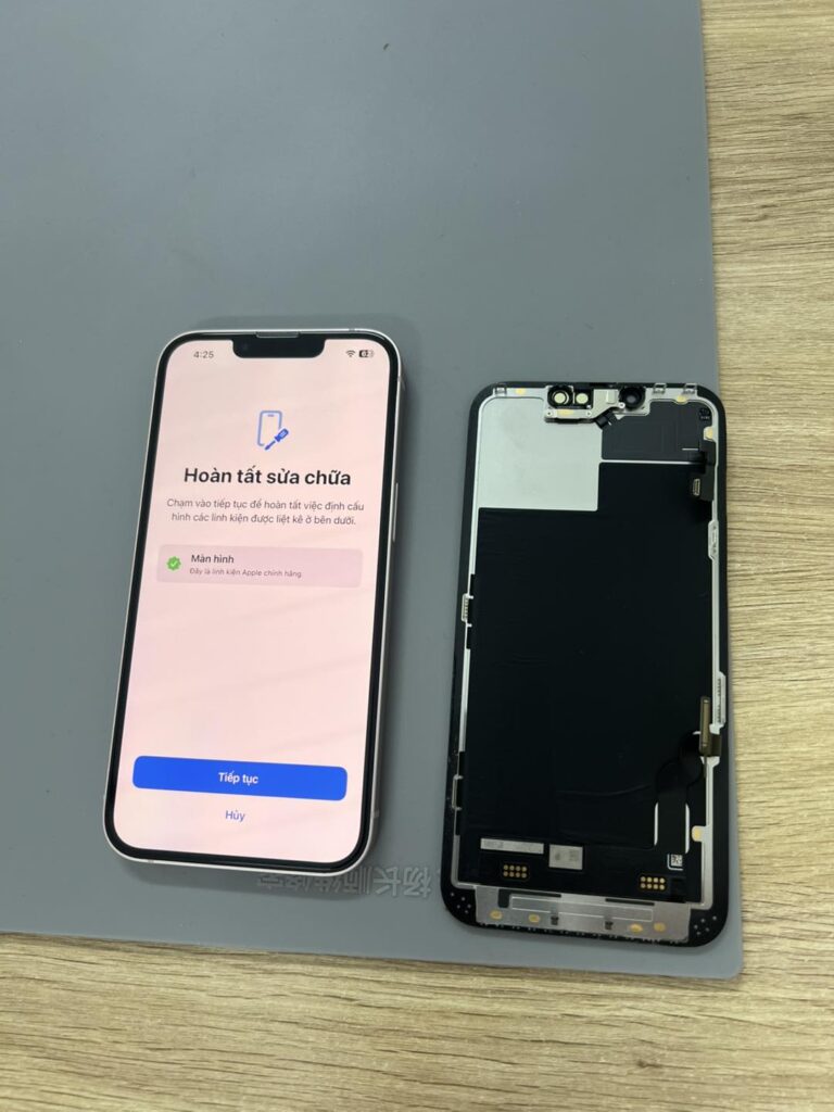 Thay màn hình iPhone giá rẻ hơn rất nhiều so với màn chính hãng – Giải pháp tiết kiệm thông minh cho người dùng iPhone 4 thay màn hình iPhone chính hãng tại Shop Táo