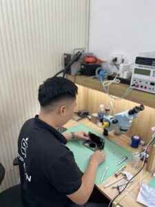 Quy trình thay pin iPhone chuẩn tại Shop Táo Đà Nẵng